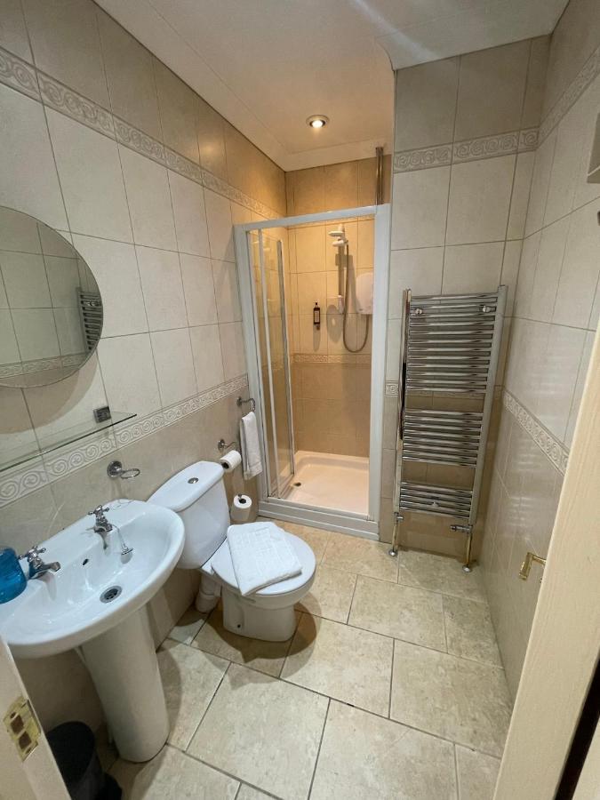 Oakhurst Gatwick B&B Crawley  Eksteriør bilde