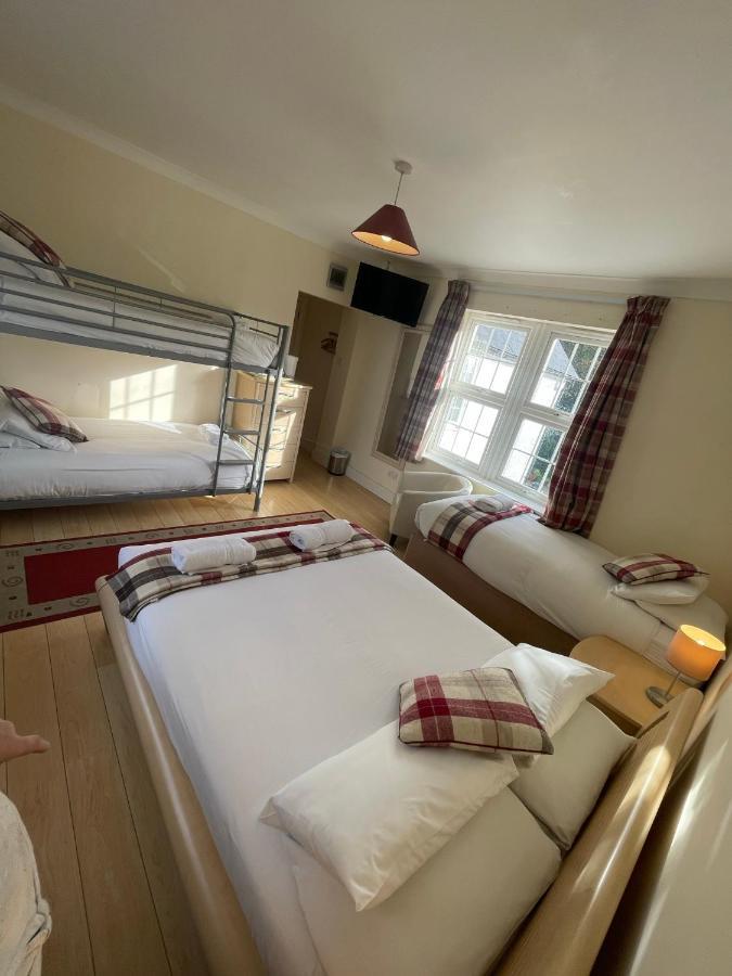 Oakhurst Gatwick B&B Crawley  Eksteriør bilde