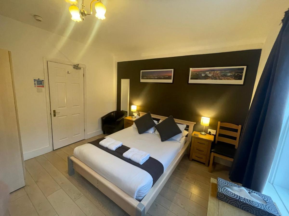 Oakhurst Gatwick B&B Crawley  Eksteriør bilde