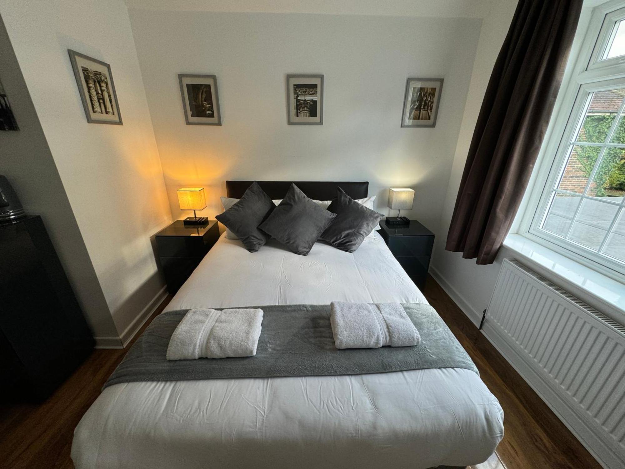 Oakhurst Gatwick B&B Crawley  Eksteriør bilde