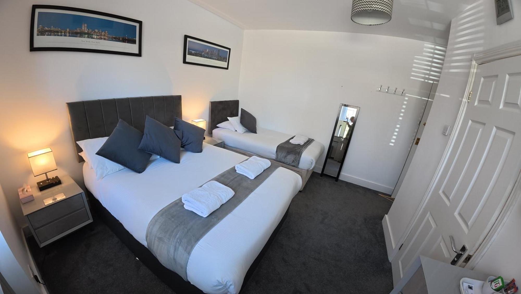 Oakhurst Gatwick B&B Crawley  Eksteriør bilde